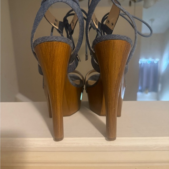 Jessica Simpson - Picture 3 of 4